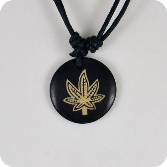 Leaf Jamaica weed Rasta Reggae Punk Hiphop bone resin Carving Pendant Necklace Amulet Lucky Gift Tribal Totem Fashion Jewelry