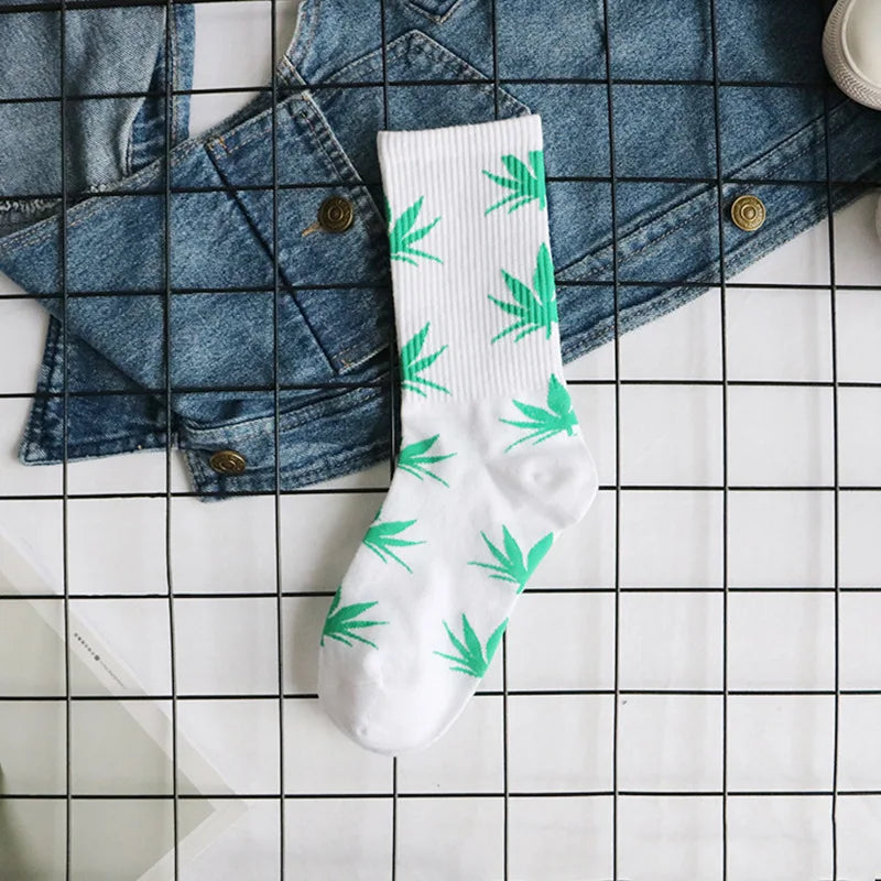 Man Fashion comfortable high quality cotton socks leaf maple leaves casual long paragraph hemp weed boat socks spring and autumn